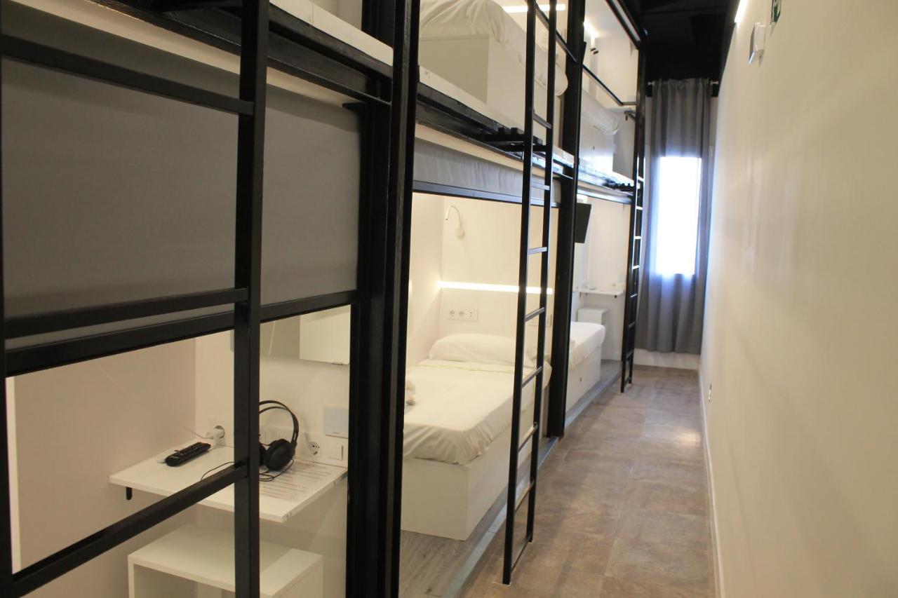 M Pods Malaga Hotel ภายนอก รูปภาพ