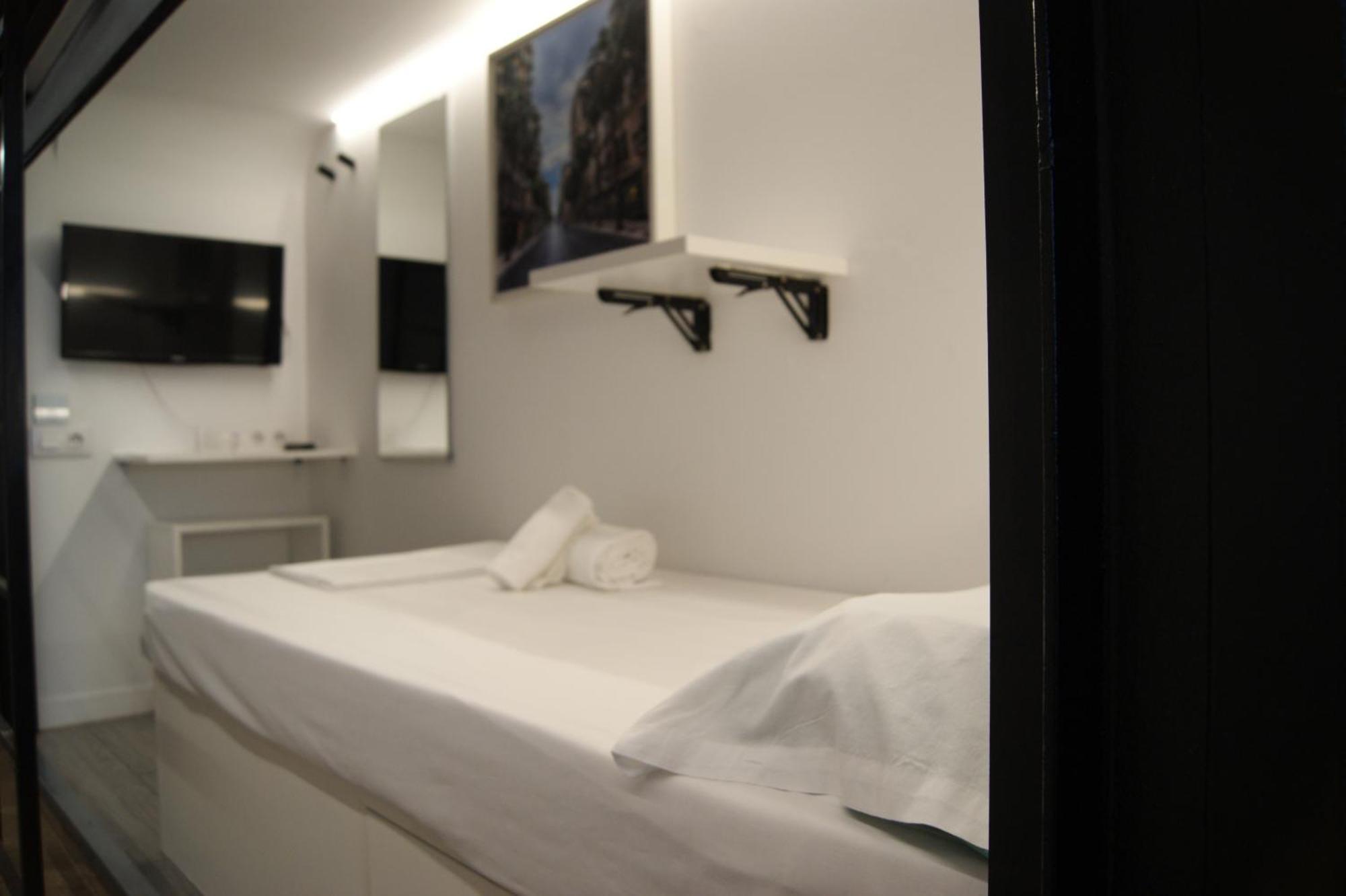M Pods Malaga Hotel ภายนอก รูปภาพ