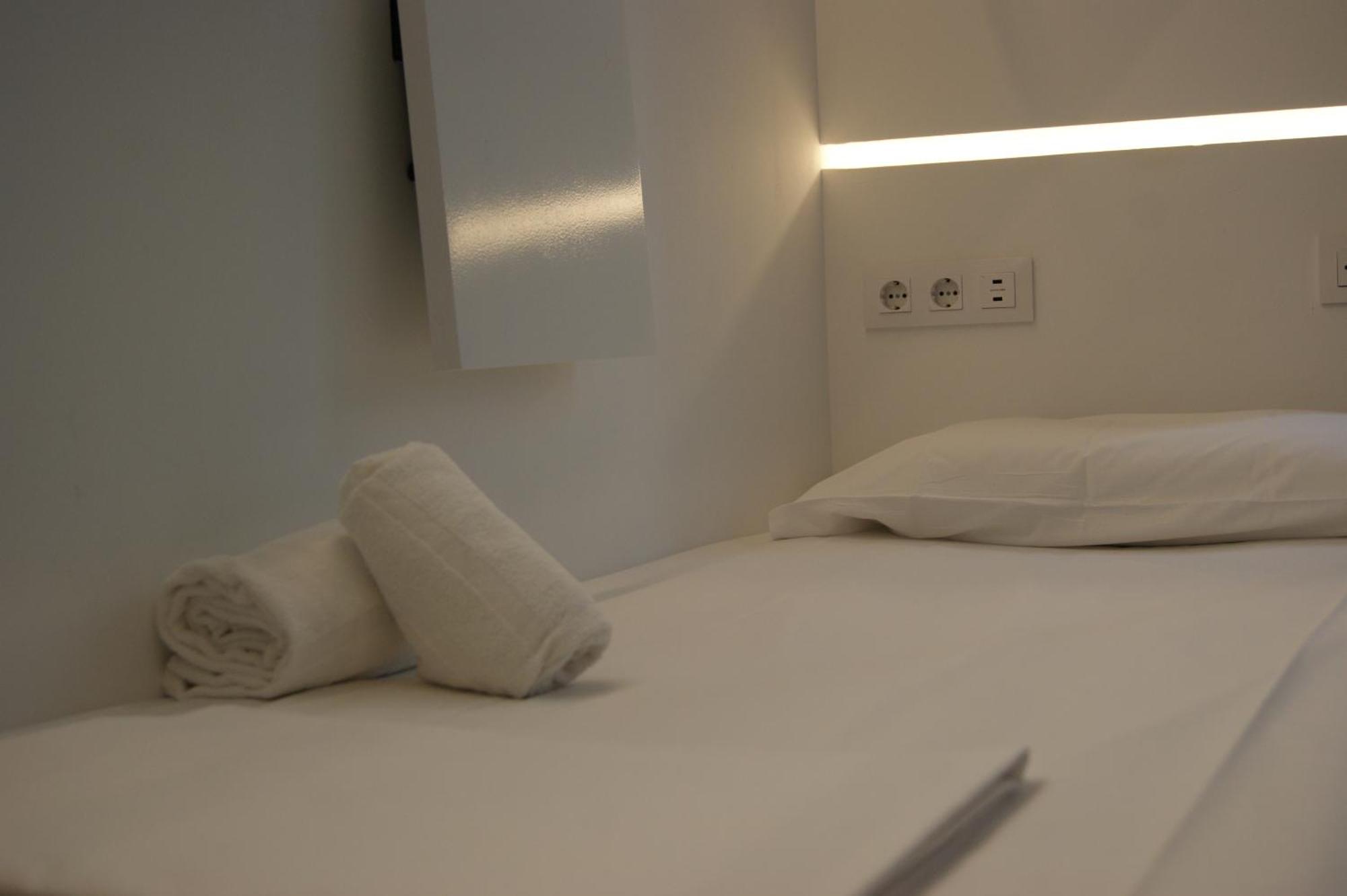 M Pods Malaga Hotel ภายนอก รูปภาพ