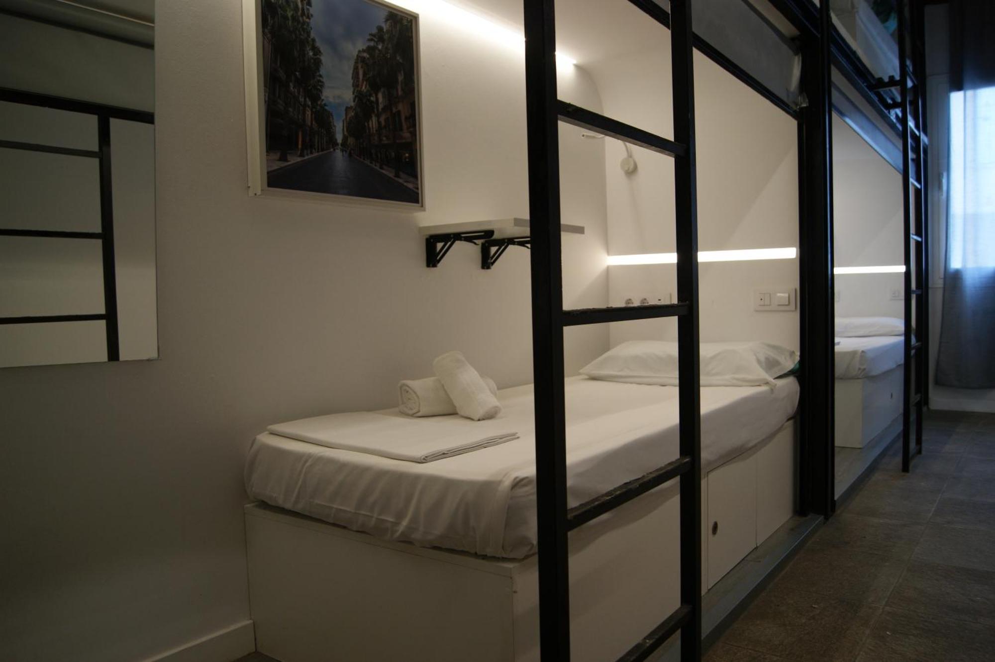M Pods Malaga Hotel ภายนอก รูปภาพ