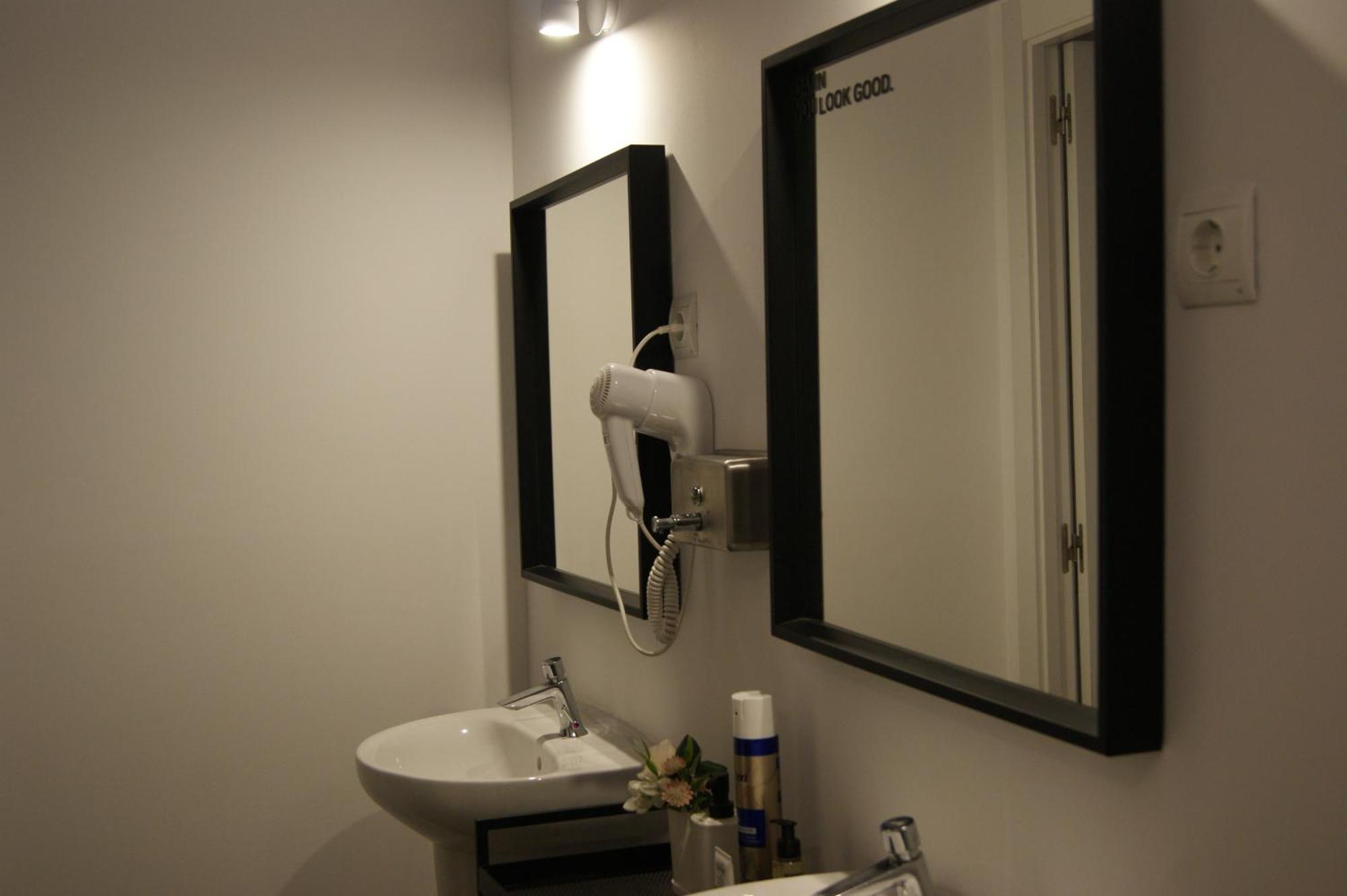 M Pods Malaga Hotel ภายนอก รูปภาพ